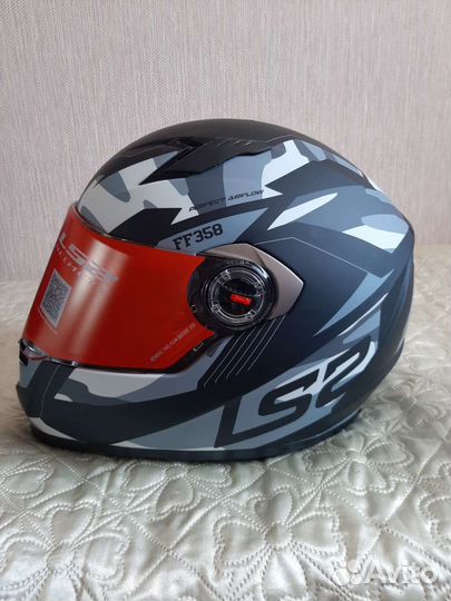 Мотоциклетный шлем, размер L (59-60), XL (61-62)