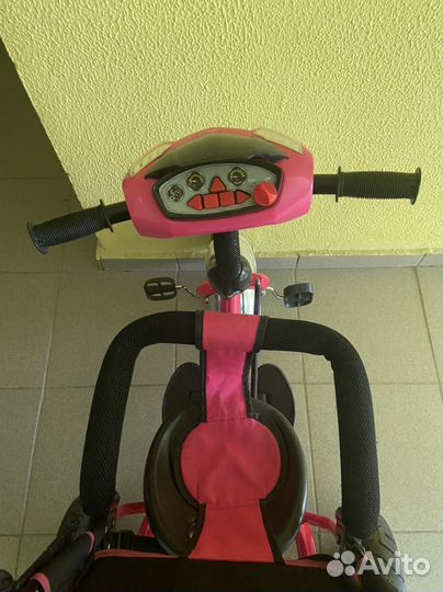 Детский трехколесный велосипед с музыкой