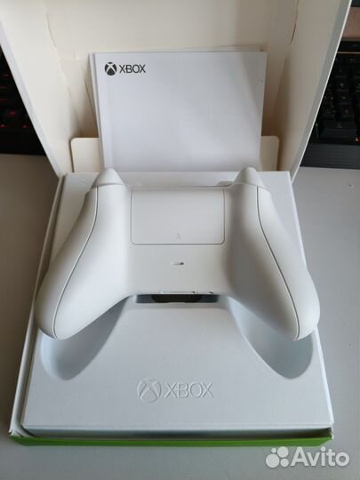 Геймпад Xbox Series s