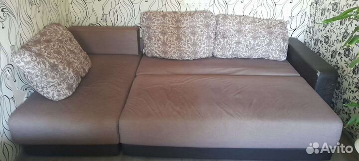 Угловой диван бу 3 года