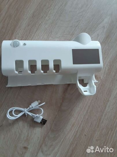 Держатель для зубных щеток