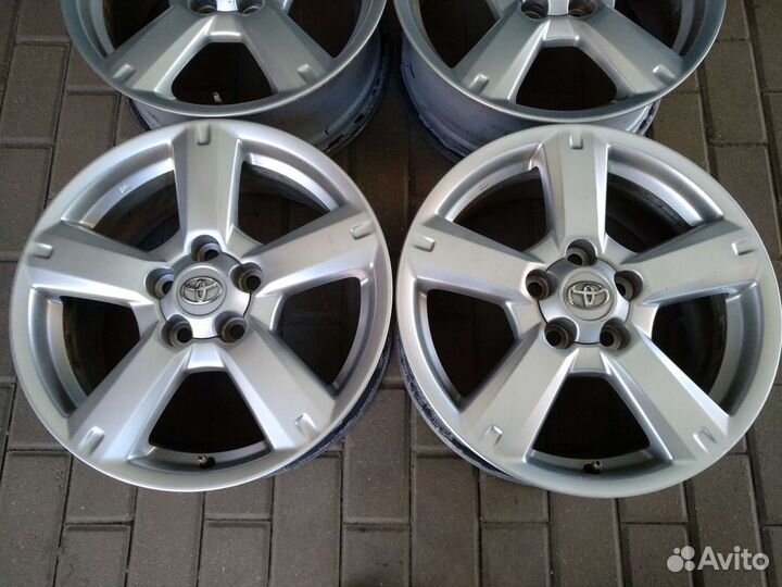 Оригинал Toyota r-17 (5х114,3) 4 шт. мало б/у