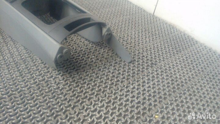 Консоль салона Jeep Grand Cherokee, 2006