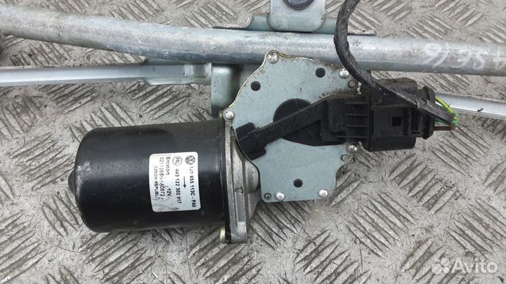 Механизм стеклоочистителя на Skoda Octavia A4