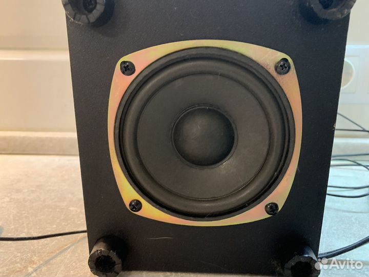 Компьютерные колонки с сабвуфером