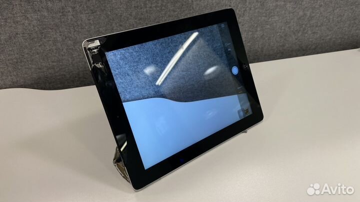 Планшет Apple iPad 3 32 гб WiFi +3G