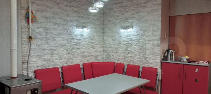 Дом 240 м² на участке 8 сот.