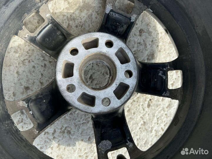 Продам комплект литых дисков R15
