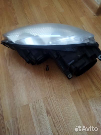 Фара volkswagen jetta 5