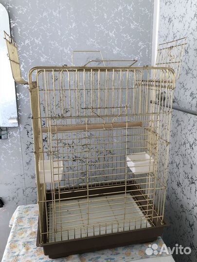 Клетка для крупного попугая