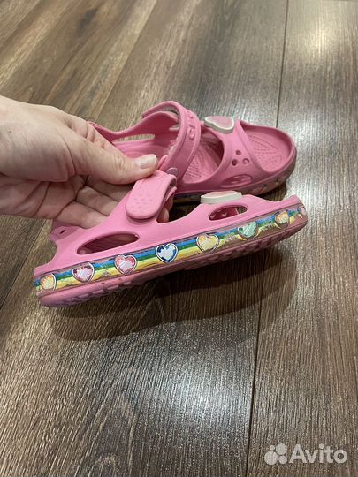 Сандалии для девочки Crocs c13