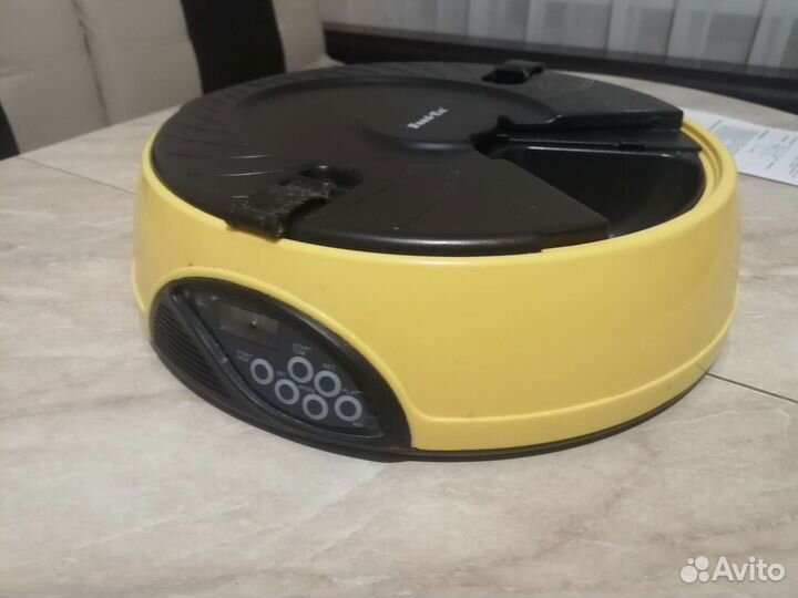 Автоматическая кормушка для животных