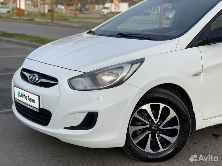 Hyundai Solaris 1.4 AT, 2012, 216 000 км