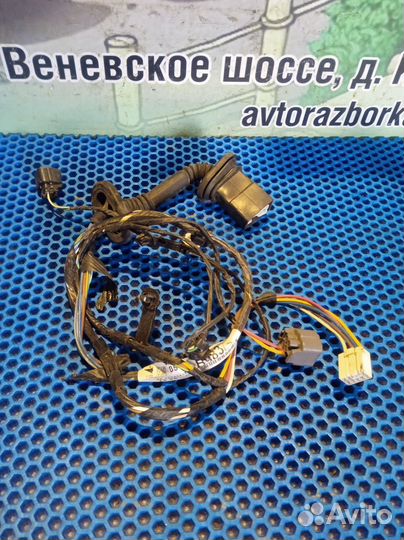 Проводка двери Mitsubishi Outlander