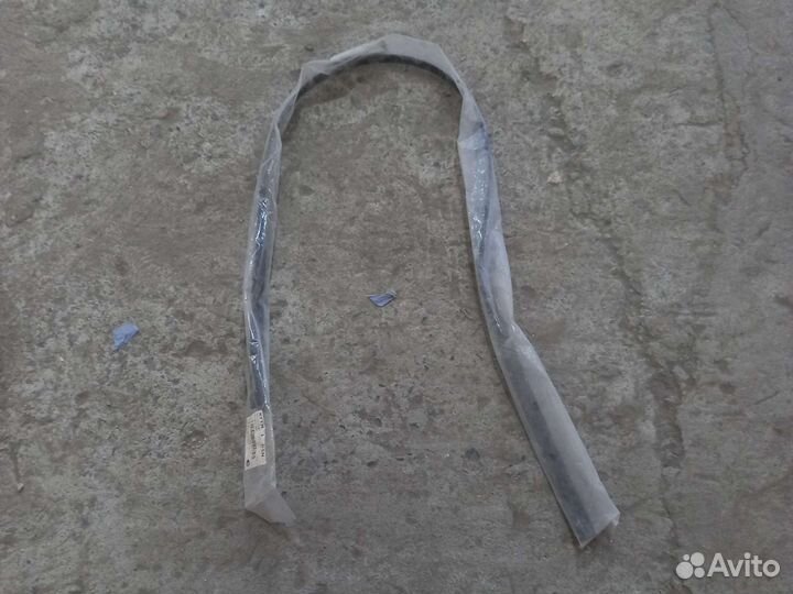Молдинг лобового стекла hyundai santa FE 12