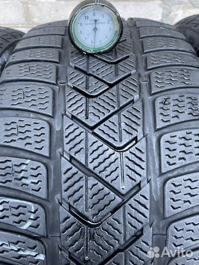 Pirelli Winter Sottozero 3 235/45 R18