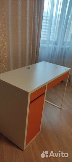 Письменный стол IKEA микке