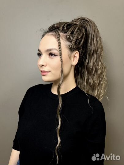 Модель на вплет (афрокосы, дреды, кудри)