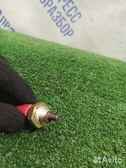 Датчик температуры охлаждающей жидкости Renault