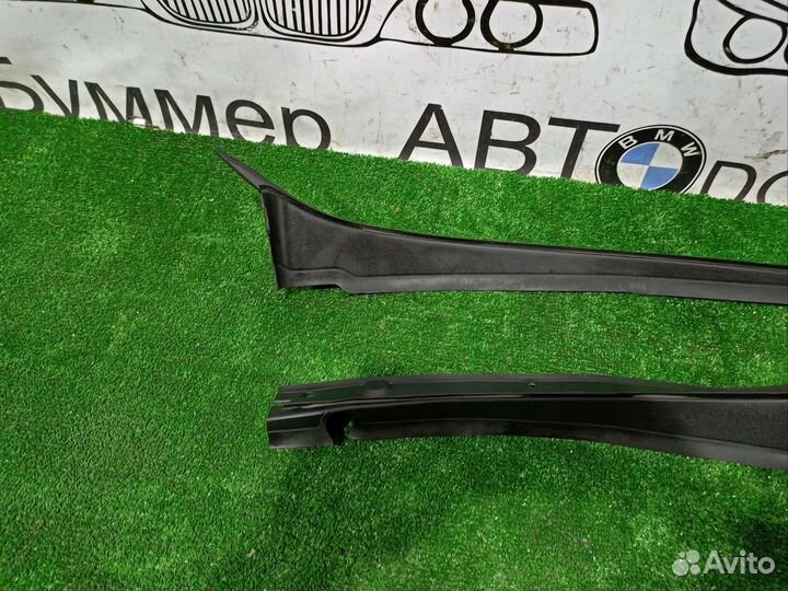 Уплотнитель крыла левый правый BMW F30