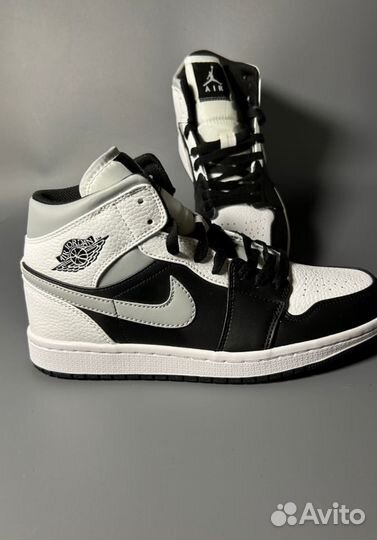 Кроссовки Nike Air Jordan 1 Black & White Люкс