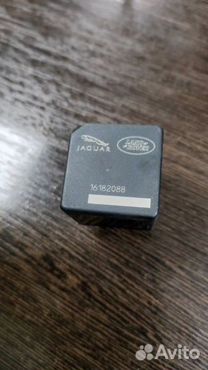 Реле Land Rover Range Rover Sport L494 2016