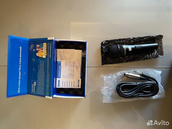 Микрофон для караоке BBK DM-130