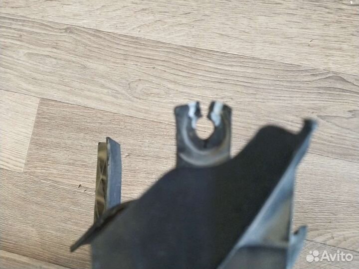 Кронштейн переднего бампера Mercedes Benz X166