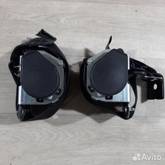 Ремень безопасности задний Renault Fluence 2012