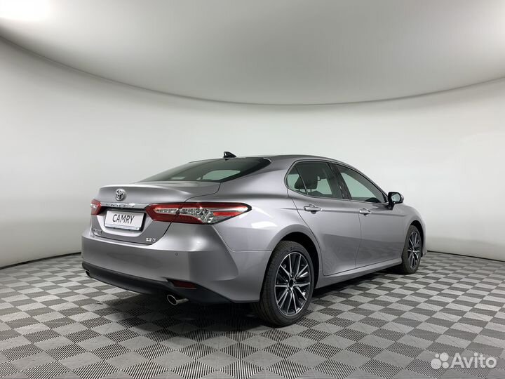 Toyota Camry 2.5 AT, 2022