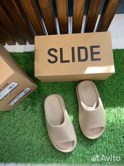 Тапочки Adidas Yeezy Slide