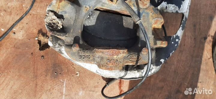 Кулак передний Land Rover Range Rover 3 2-й рест