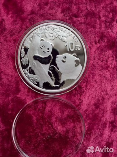 Монета 10 юаней 2021 Китай