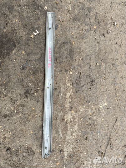 Молдинг задней левой двери Mitsubishi galant