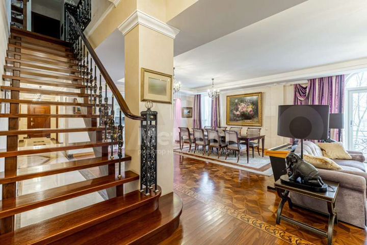 7-к. квартира, 321,7 м², 5/5 эт.