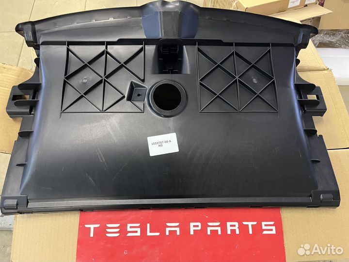 Люверс центральный (в сборе) для Tesla Model 3