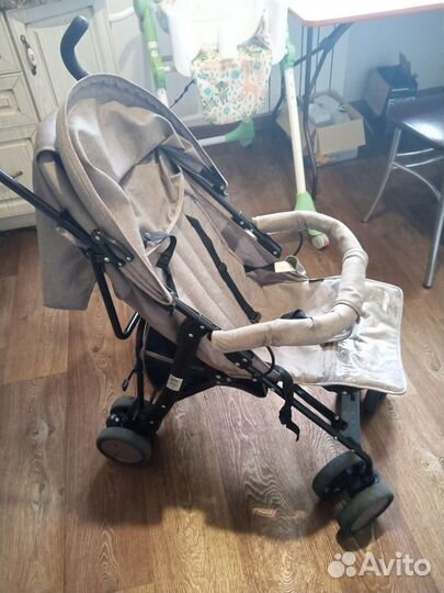 Прогулочная коляска трость