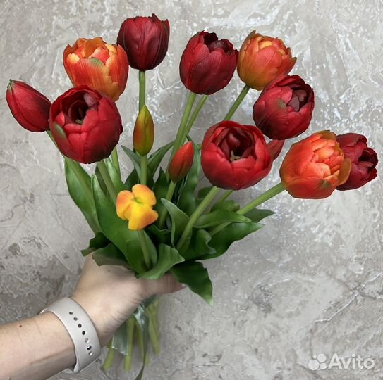 Искусственные тюльпаны