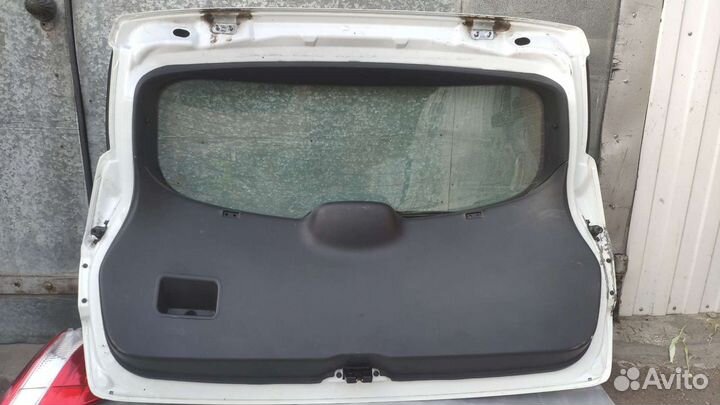 Дверь багажника со стеклом Nissan Qashqai (J10)