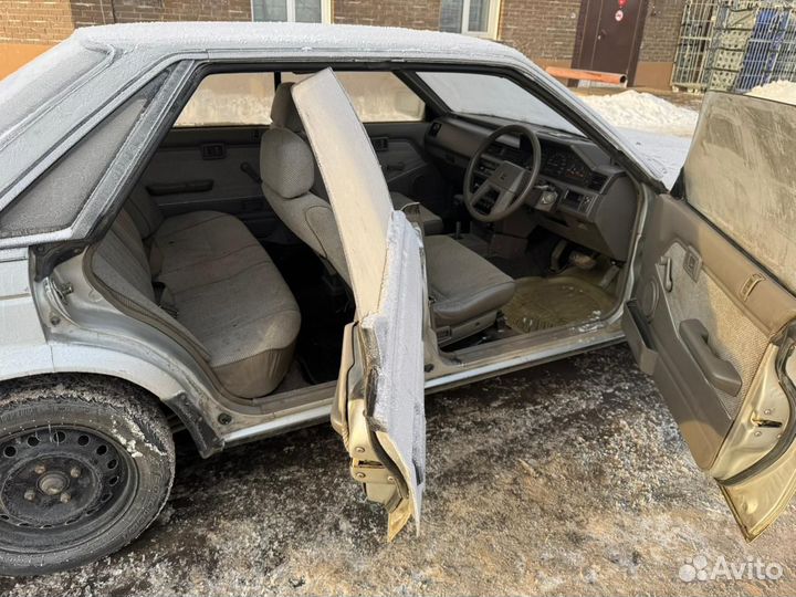 Nissan Bluebird 1.6 AT, 1986, 30 000 км