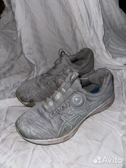 Кроссовки acics женские