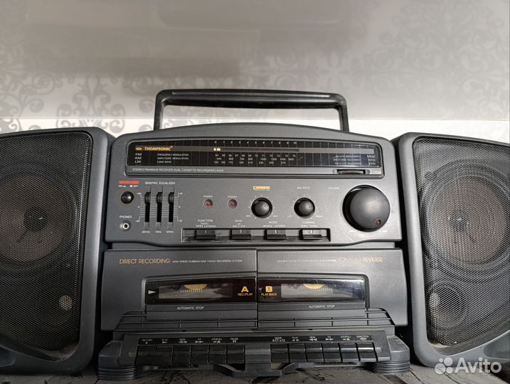 Кассетный магнитофон