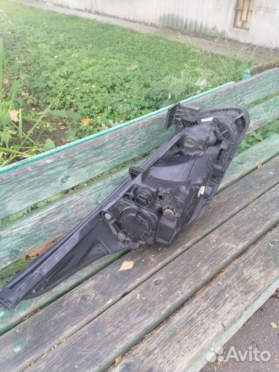 Фара от kia rio 4 поколения разбитая