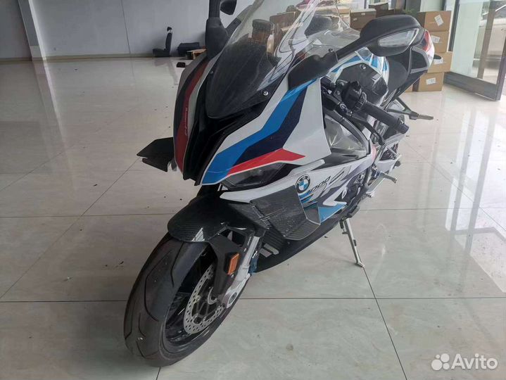 BMW M1000RR