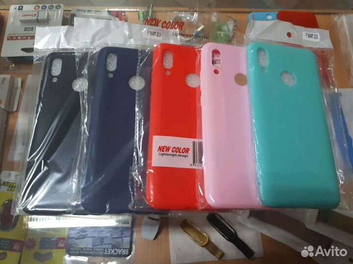 Чехлы и защитные стекла Honor 10 lite