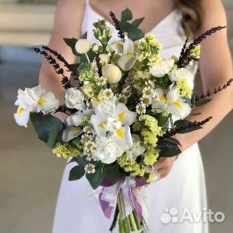 Свадебный букет невесты с ирисами