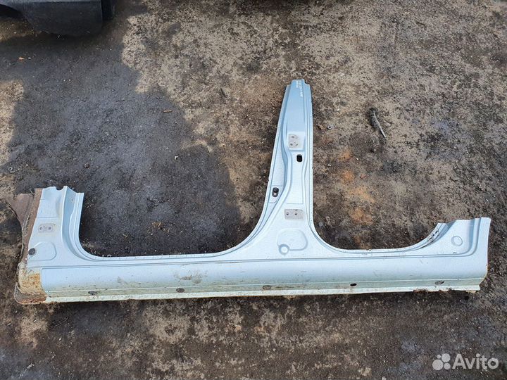 Порог со стойками левый Hyundai Verna хендай верна