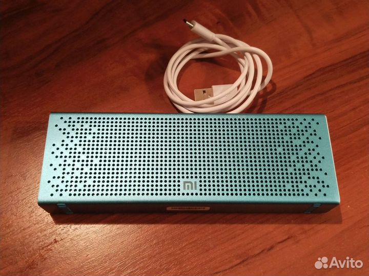 Bluetooth колонка xiaomi Mi Bluetooth Speaker