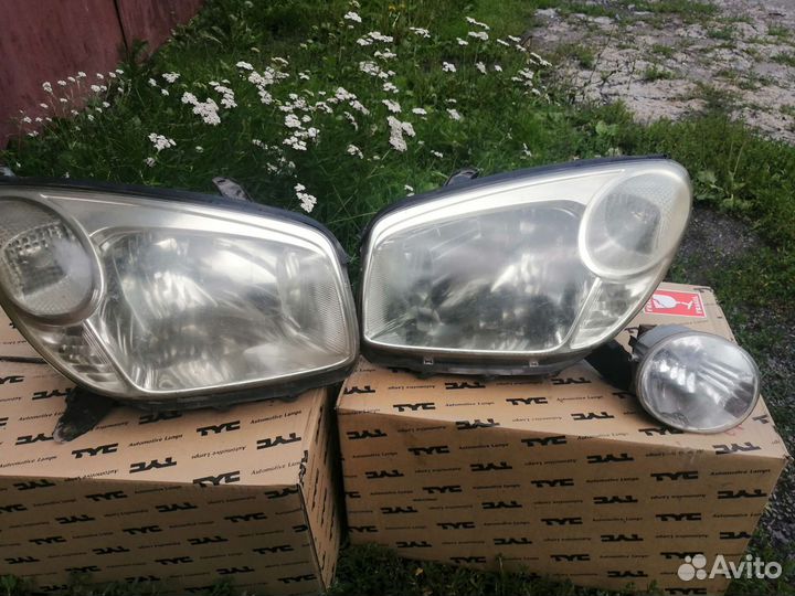 Фара левая и правая toyota rav 4