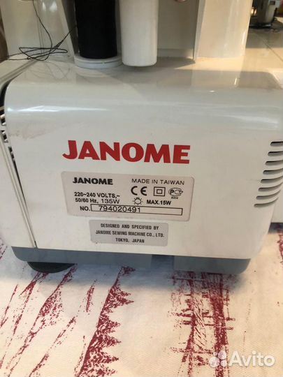 Швейная машина Janome 744d